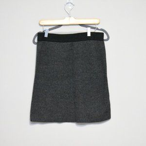 NEW LISTING Kenar Sweater Skirt
